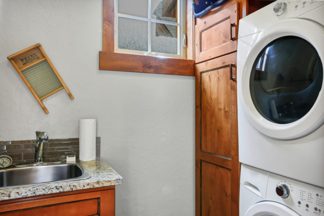 Stacking Up the Benefits: How to Sell Stackable Washers and Dryers